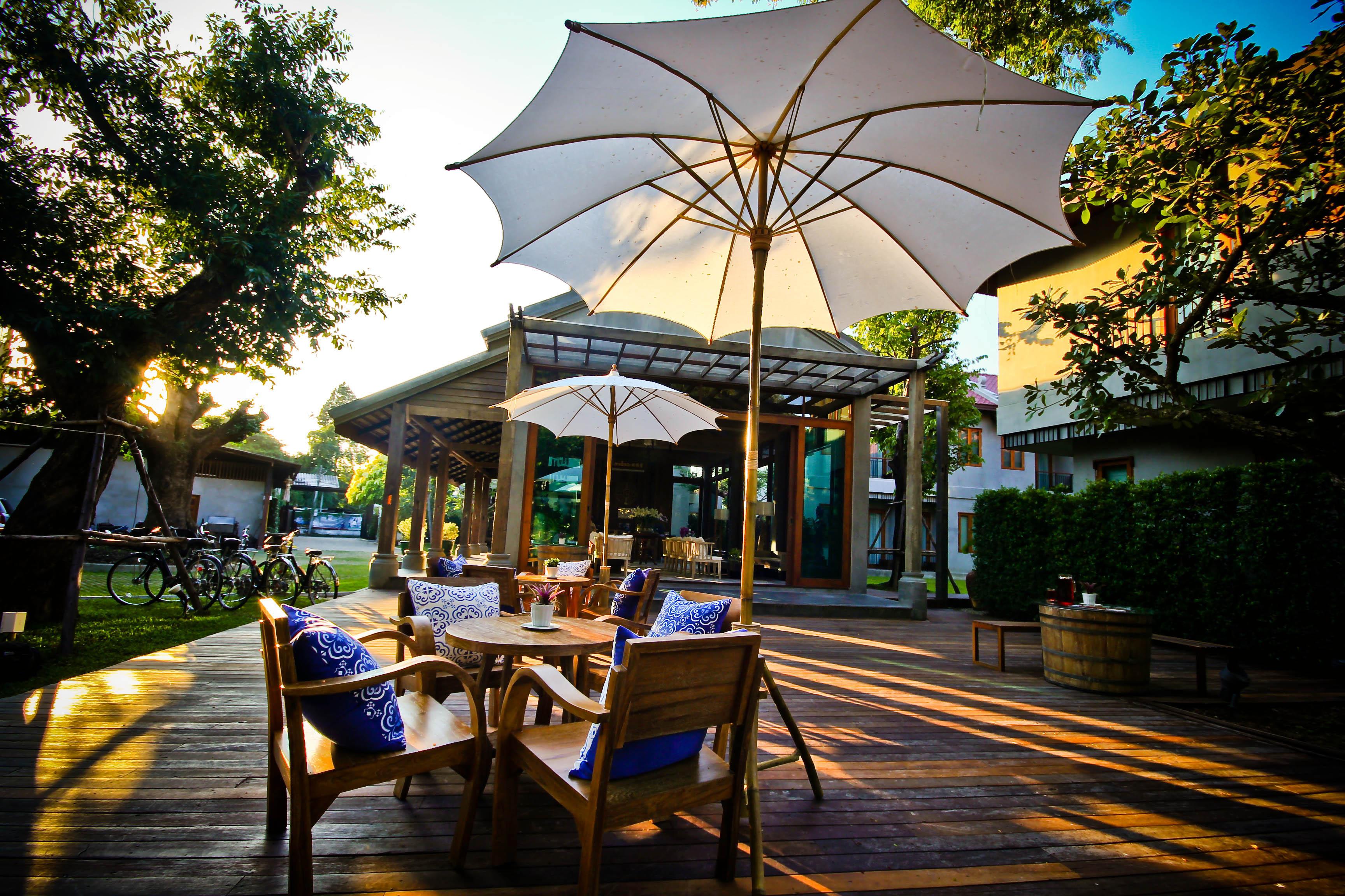 Chu Hotel Chiang Mai Exteriör bild