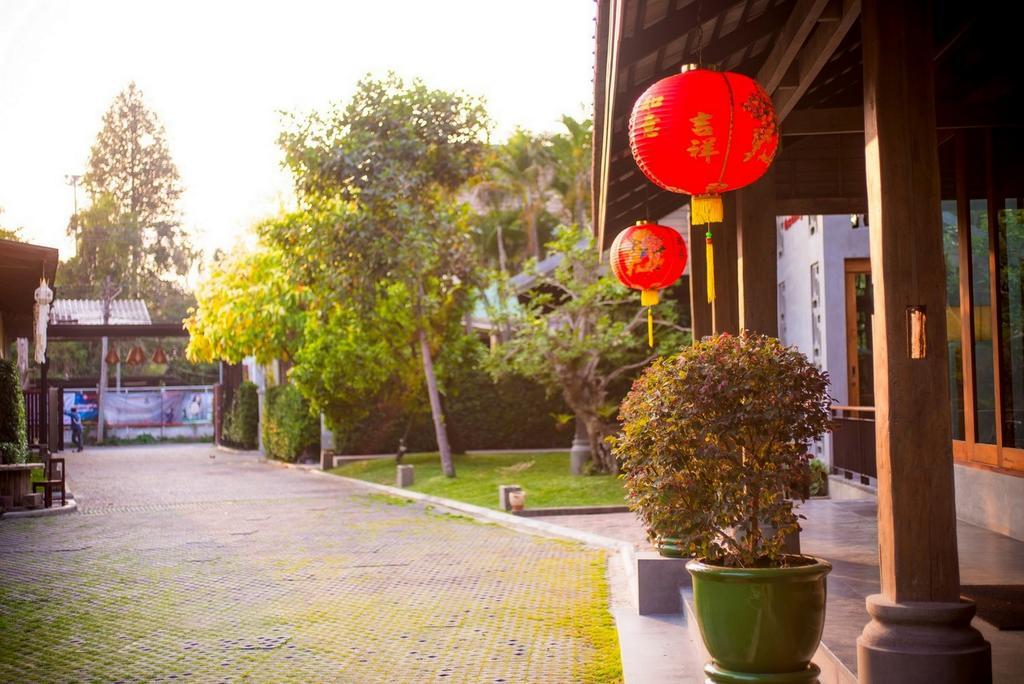 Chu Hotel Chiang Mai Exteriör bild